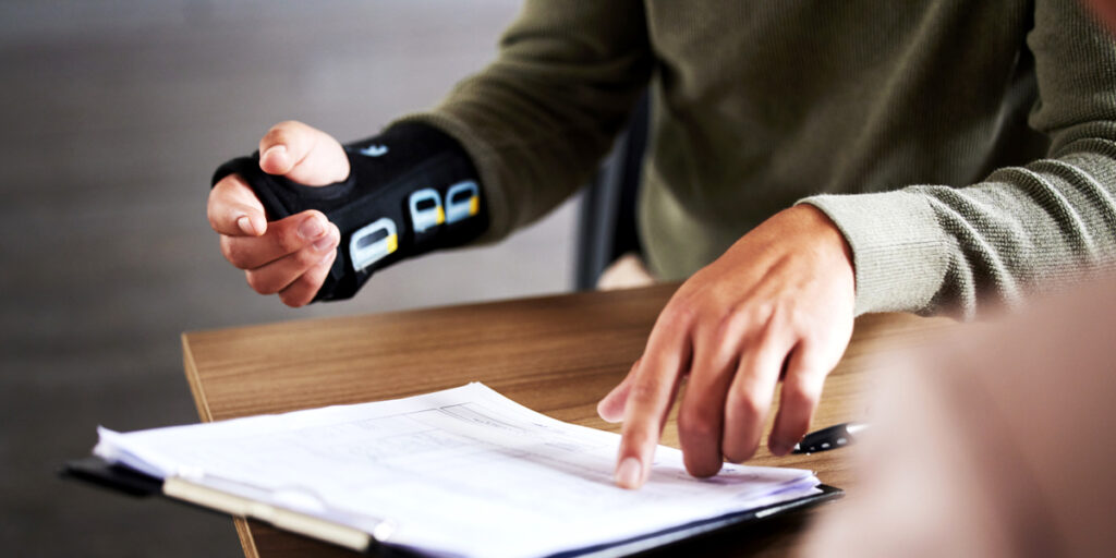 Aufbewahrungsfristen für Versicherungsunterlagen: Wie lange muss man sie aufbewahren und wann darf man sie entsorgen?